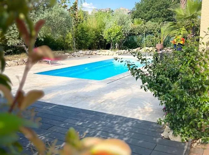 Peaceful 4 Stars Eco-Friendly Villa With Private Pool And Parking