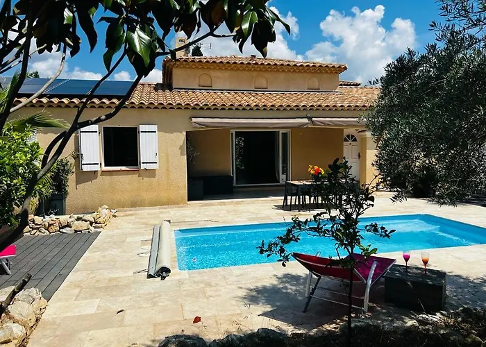 Peaceful 4 Stars Eco-Friendly Villa With Private Pool And Parking